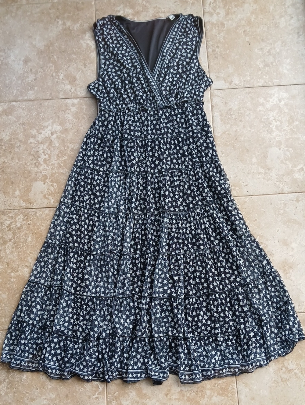 Black & White Sleeveless Tiered Maxi Dress